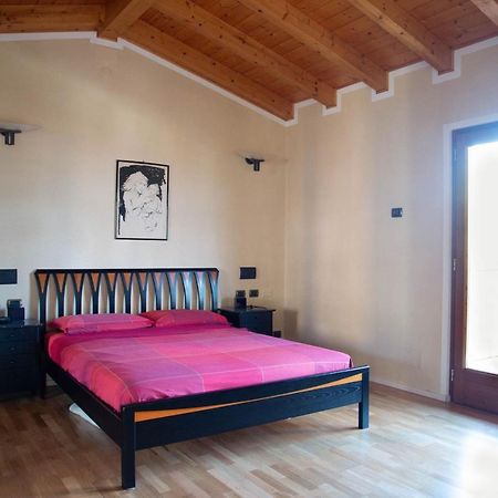 Guesthouse "Villa Tamas" Limone sul Garda Luaran gambar
