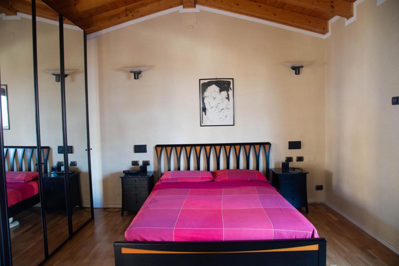 Guesthouse "Villa Tamas" Limone sul Garda Luaran gambar