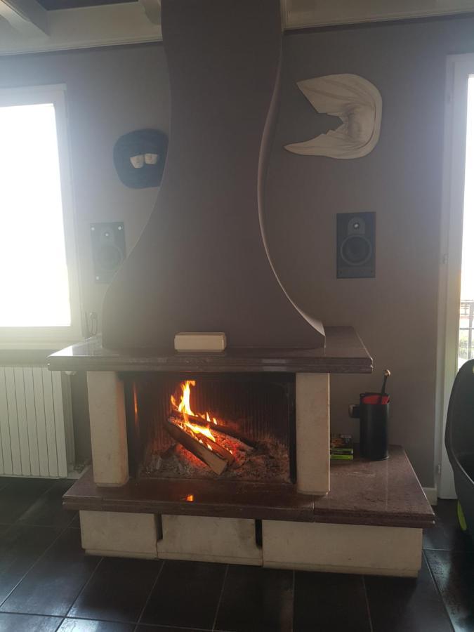 Guesthouse "Villa Tamas" Limone sul Garda Luaran gambar