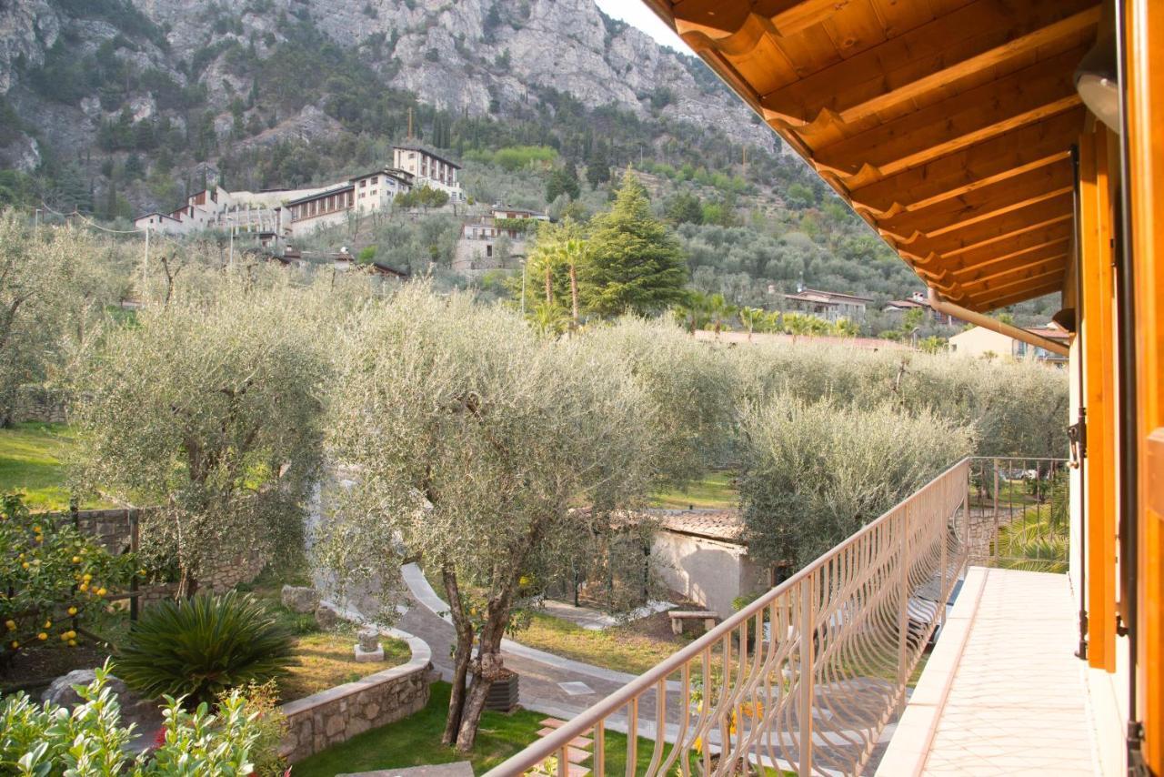 Guesthouse "Villa Tamas" Limone sul Garda Luaran gambar